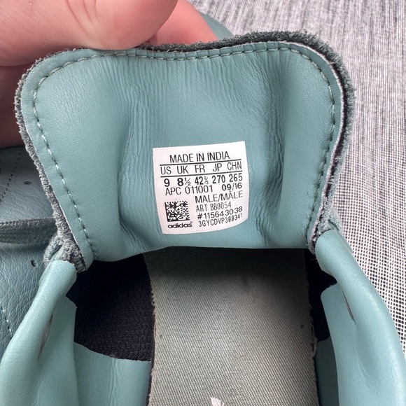 Adidas Teal Sneakers with Black Accents - Picture 3 of 13